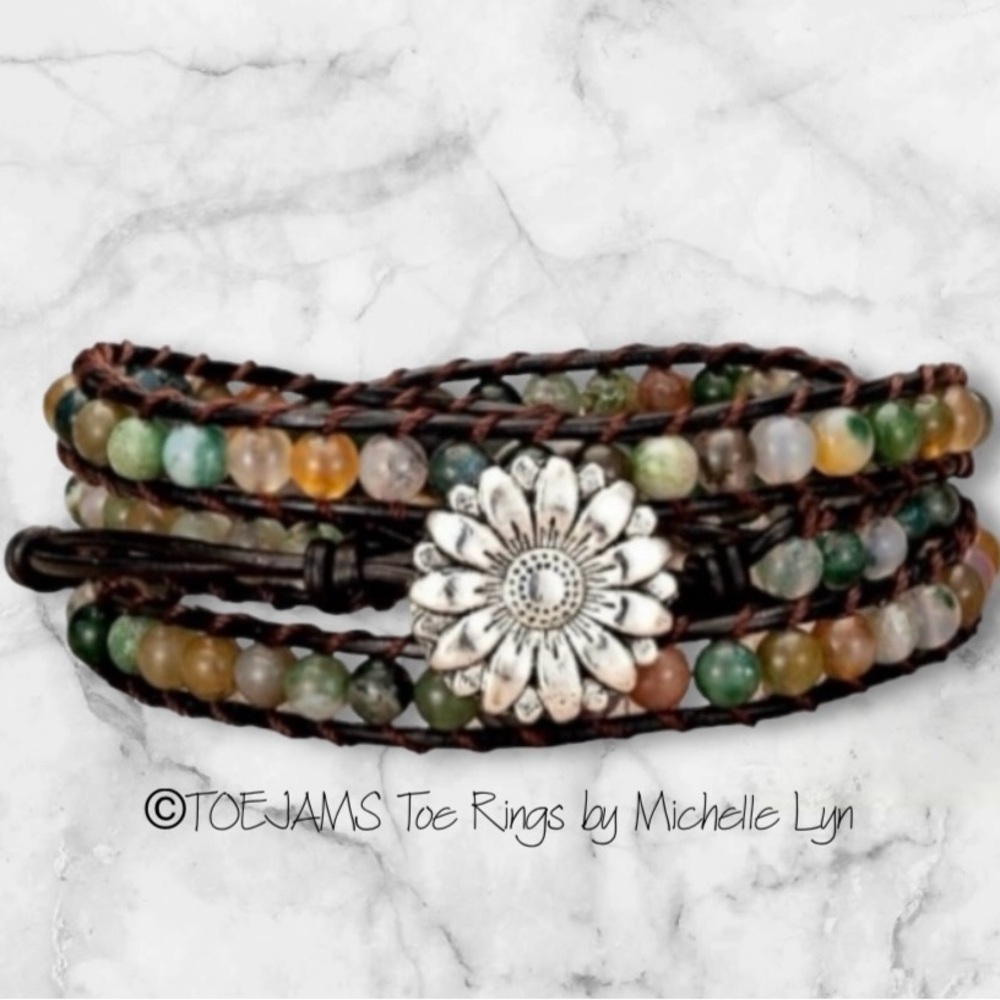 FRIENDSHIP BRACELET Daisy Button Leather and Quartz Adjustable Wrap Hand…